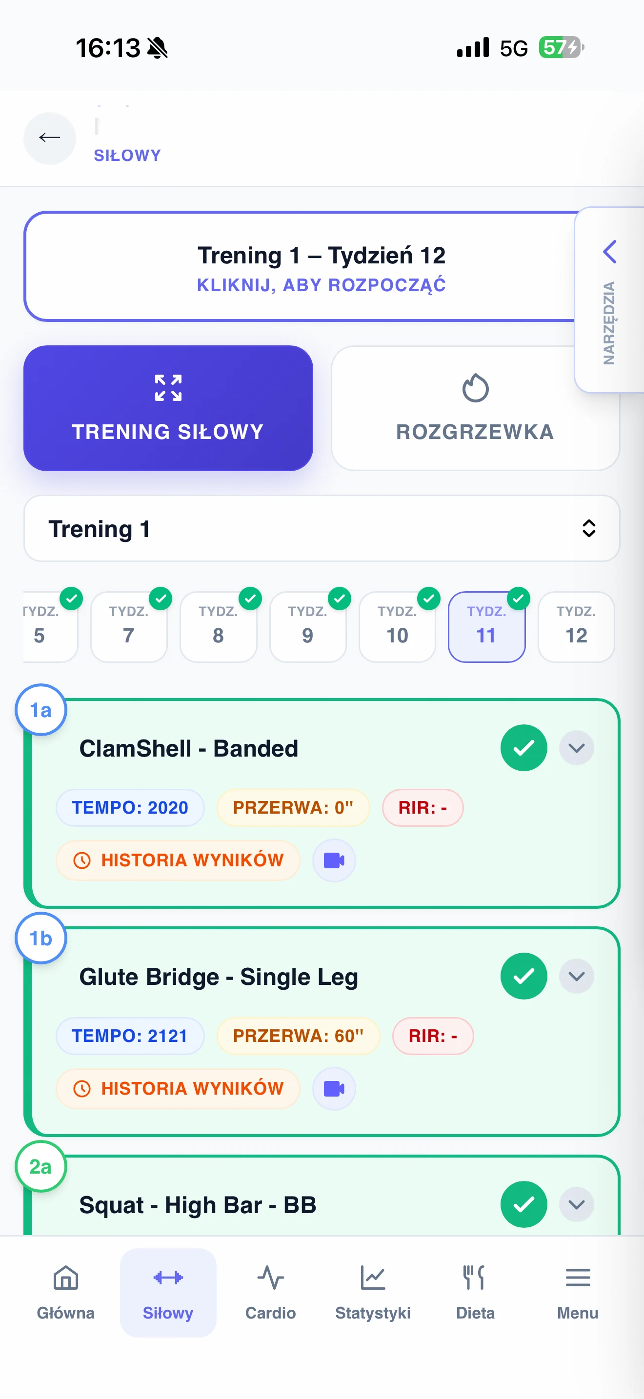Aplikacja treningowa, każda seria ma parametry